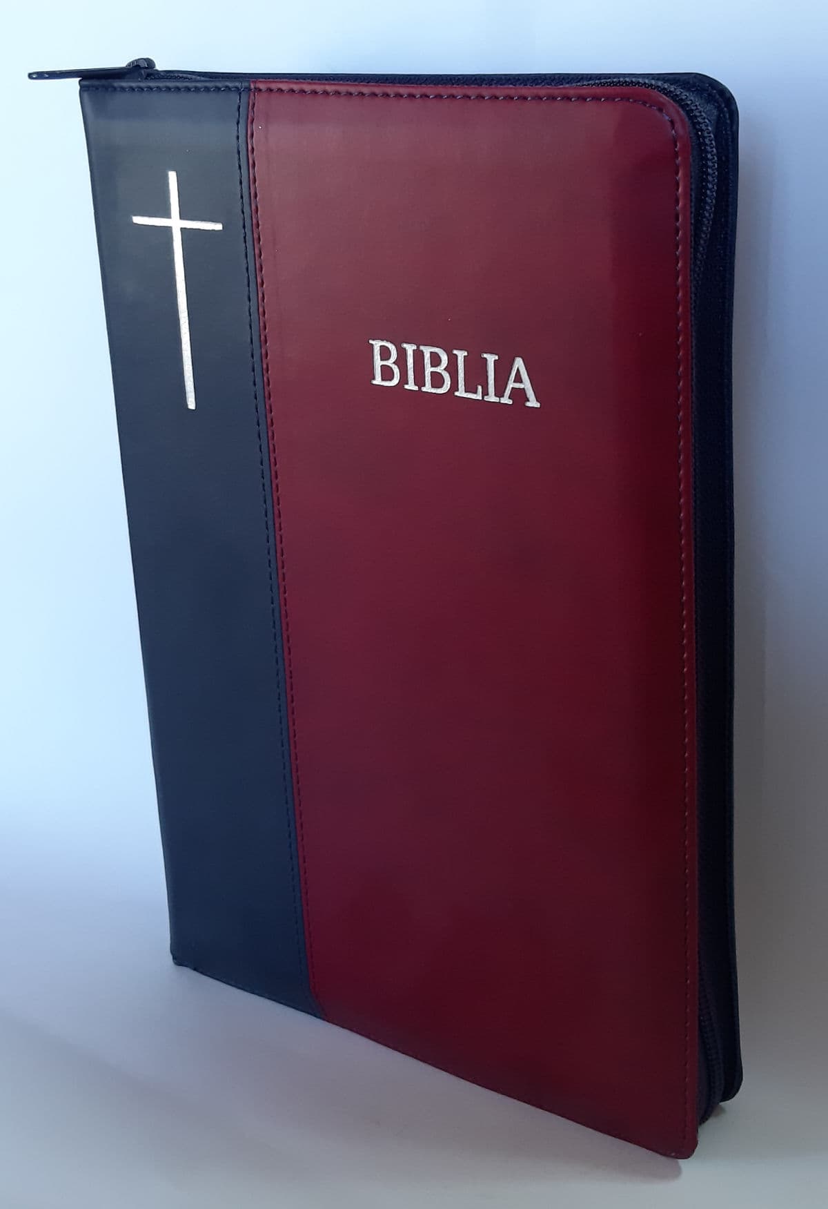 Biblia20076ZTIalbastru-visiniu.jpg Biblia20076ZTIalbastru-visiniu.jpg